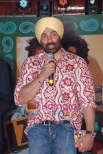 Sunny Deol at Yamla Pagla Deewana music launch in Novotel, Mumbai on 9th Dec 2010 (5).JPG