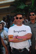 Salman Khan at Kingfisher Calendar launch in Mumbai on 19th Dec 2010 (8).JPG