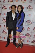 Anushka Sharma, Ranveer Singh at Big Star Awards in Bhavans Ground on 21st Dec 2010 (5).JPG