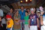 Ajay Devgan promotes Toonpur Ka Superhero in Oberoi Mall on 22nd Dec 2010 (14).JPG