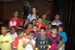 Sonali bendre celeberates chritmas with children at Veda, Palladium on 26th Dec 2010 (10).JPG
