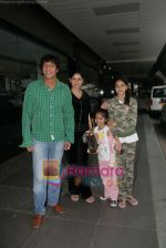 Chunky Pandey spotted at Airport in International Airport, Mumbai on 3rd Jan 2011 (8).JPG