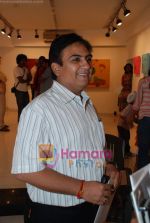 Dilip Joshi at Bi-Scope exhibition by Maushmi Ganguly and Arpan Sidhu in Hirjee Gallery on 5th Jan 2011 (6).JPG