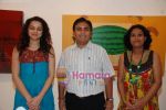 Dilip Joshi at Bi-Scope exhibition by Maushmi Ganguly and Arpan Sidhu in Hirjee Gallery on 5th Jan 2011 (9).JPG