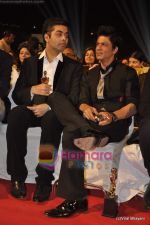 Shahrukh Khan, Karan Johar at 17th Annual Star Screen Awards 2011 on 6th Jan 2011 (8).JPG