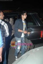 Shahid Kapoor leave for South Africa concert in Mumbai Airport on 8th Jan 2011 (4).JPG