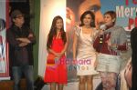 Vinay Pathak, Riya Sen, Sasha Goradia, Deepa Sahi at Tere Mere Phere film launch in Dockyard on 12th Jan 2011 (48).JPG