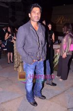 Sunil Shetty at Rose fashion show in Taj Hotel on 14th Jan 2011 (3).JPG
