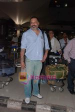 Bunty Walia arrive from Singapore in Airport on 11th Jan 2011 (40).JPG