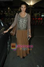 Jacqueline Fernandez arrive from Singapore in Airport on 11th Jan 2011 (7).JPG