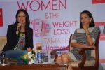 Kareena Kapoor at Rujuta Diwekar_s Book Launch of Women & the Weight Loss Tamasha in Taj Land_s End on 15th Jan 2011 (7).JPG