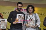 Aamir Khan, Kiran Rao unveil Femina_s latest issue in Crosswords, Mumbai on 20th Jan 2011 (23).JPG