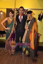 Aanchal Kumar, Candice Pinto at Amara showcases Shyamal Bhunika_s new collection in Amara on 20th Jan 2011 (3).JPG