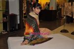 Candice Pinto at Amara showcases Shyamal Bhunika_s new collection in Amara on 20th Jan 2011 (20).JPG