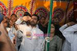 Aamir Khan and Kiran Rao celebrate Republic Day at Dhobi Ghat in Mumbai on 26th Jan 2011 (12).JPG