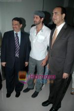 Hrithik Roshan, Seven Hills Medical Foundation Launches Save-A-Heart Campaign in Seven Hill on 26th Jan 2011 (4).JPG
