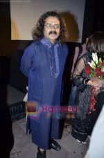 Hariharan at the Launch of music album Hasrat by Ustaad Zakir Hussain in Mumbai on 27th Jan 2011 (4).JPG