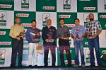 Sachin Tendulkar, Mohinder Amarnath, Rahul Dravid, Virender Sehwag, Yusuf Pathan at Castrol Cricket Awards in Grand Hyatt, Mumbai on 28th Jan 2011 (6).JPG