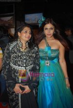 Nisha Jamwal at Ritu Kumar show in Taj Land_s End on 30th Jan 2011 (3).JPG