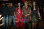 Mona Singh, Vinay Pathak, Mahi Gill at Utt Pataang film premiere in Cinemax on 1st Feb 2011 (8).JPG