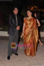 Padmini Kolhapure at  Imran Khan_s wedding reception in Taj Land_s End on 5th Feb 2011 (2).JPG