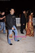 Salman Khan at  Imran Khan_s wedding reception in Taj Land_s End on 5th Feb 2011 (85).JPG