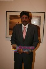 Kapil Dev at Art Htu Lens exhibition in Kalaghoda on 7th Feb 2011 (4).JPG
