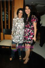 Ekta Kapoor, Sophie Choudry at Valentine event for singles in 21 farenheit on 14th Feb 2011 (50).JPG