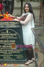 Gracy Singh at Dadasaheb Phalke statue unleveling ceremony in Film City on 15th Feb 2011 (16).JPG