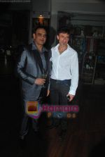 Rahul Dev at Vivek Kumar and Pervez Damania_s bash in Sahara Star on 19th Fen 2011 (2).JPG