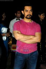 Aamir Khan at Stardust anniversary bash in Breach Candy, Mumbai on 26th Feb 2011 (6).JPG