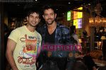 shahid kapur& hrithik roshan at the Launch of Suzanne Roshan_s The Charcoal Project in Andheri, Mumbai on 27th Feb 2011.JPG