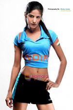 poonam pandey crik4-1.jpg