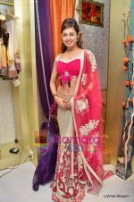 Yuvika Chaudhary at the launch of designer Manali Jagtap_s store in Mumbai on 4th March 2011 (8).JPG