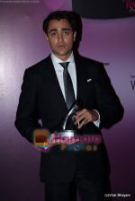 Imran Khan at Cosmopolitan Awards red carpet in Taj Land_s End on 6th March 2011 (2).JPG
