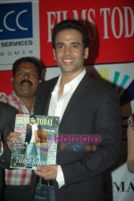 Tusshar Kapoor at Films Today magazine bash in Marimba Lounge on 7th March 2011 (12).JPG