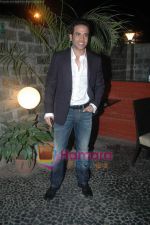 Tusshar Kapoor at Films Today magazine bash in Marimba Lounge on 7th March 2011 (3).JPG