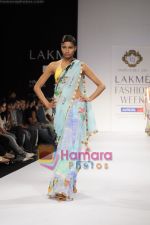 Model walks for Parvesh and Jai at Lakme Fashion Week 2011 Day 1 in Grand Hyatt, Mumbai on 10th March 2011 (30).JPG