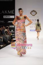 Model walks for Parvesh and Jai at Lakme Fashion Week 2011 Day 1 in Grand Hyatt, Mumbai on 10th March 2011 (36).JPG