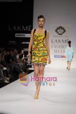 Model walks for Parvesh and Jai at Lakme Fashion Week 2011 Day 1 in Grand Hyatt, Mumbai on 10th March 2011 (73).JPG