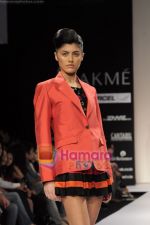 at Chaiyanya Rao_s show at Lakme Fashion Week 2011 Day 1 in Grand Hyatt, Mumbai on 10th March 2011 (13).JPG