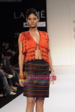 at Chaiyanya Rao_s show at Lakme Fashion Week 2011 Day 1 in Grand Hyatt, Mumbai on 10th March 2011 (21).JPG