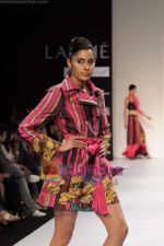 at Chaiyanya Rao_s show at Lakme Fashion Week 2011 Day 1 in Grand Hyatt, Mumbai on 10th March 2011 (28).JPG