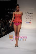 at Chaiyanya Rao_s show at Lakme Fashion Week 2011 Day 1 in Grand Hyatt, Mumbai on 10th March 2011 (66).JPG