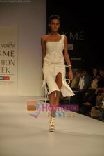 Model walk the ramp for Arpan Vohra show at Lakme Fashion Week 2011 Day 1 in Grand Hyatt, Mumbai on 11th March 2011 (71).JPG