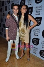 at Manish Malhotra show at Lakme Fashion Week 2011 Day 2 in Grand Hyatt, Mumbai on 12th March 2011 (61).JPG