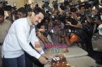 Aamir Khan celebrates 46th birthday with Media in Bandra, Mumbai on 14th March 2011 (15).JPG