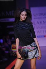 Model walk the ramp for Shantanu & Nikhil show at Lakme Fashion Week 2011 Day 3 in Grand Hyatt, Mumbai on 13th March 2011 (20).JPG
