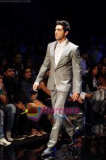 Zayed Khan walk the ramp for Rocky S Show at Lakme Fashion Week 2011 Day 4 in Grand Hyatt, Mumbai on 14th March 2011 (4).JPG