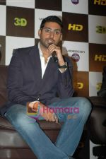 Abhishek Bachchan at 3-d HD launch for Videocon D2H in Novotel on 15th March 2011 (3).JPG